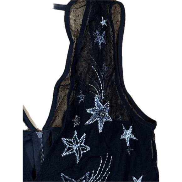 NWT Express Celestial Embroidered Silver Star Mesh Peplum Top Black V- Neck 10 - Picture 4 of 8